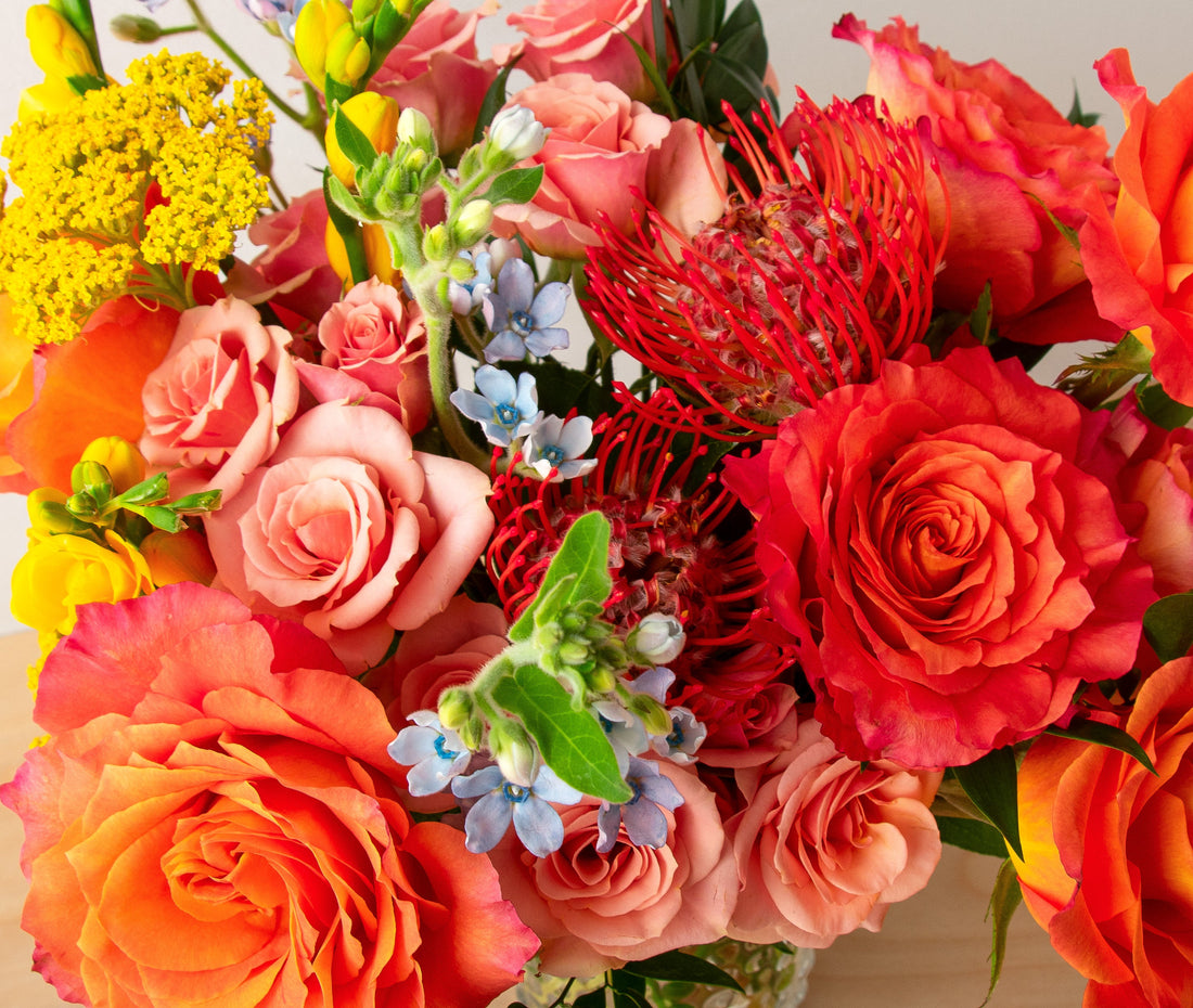 Best Flowers for August Birthdays: Gladiolus Bouquets & Peridot-Inspired Gifts in NYC