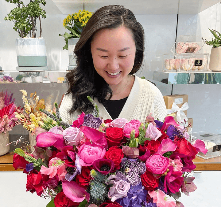 Queens flower delivery from Scotts Flowers NYC