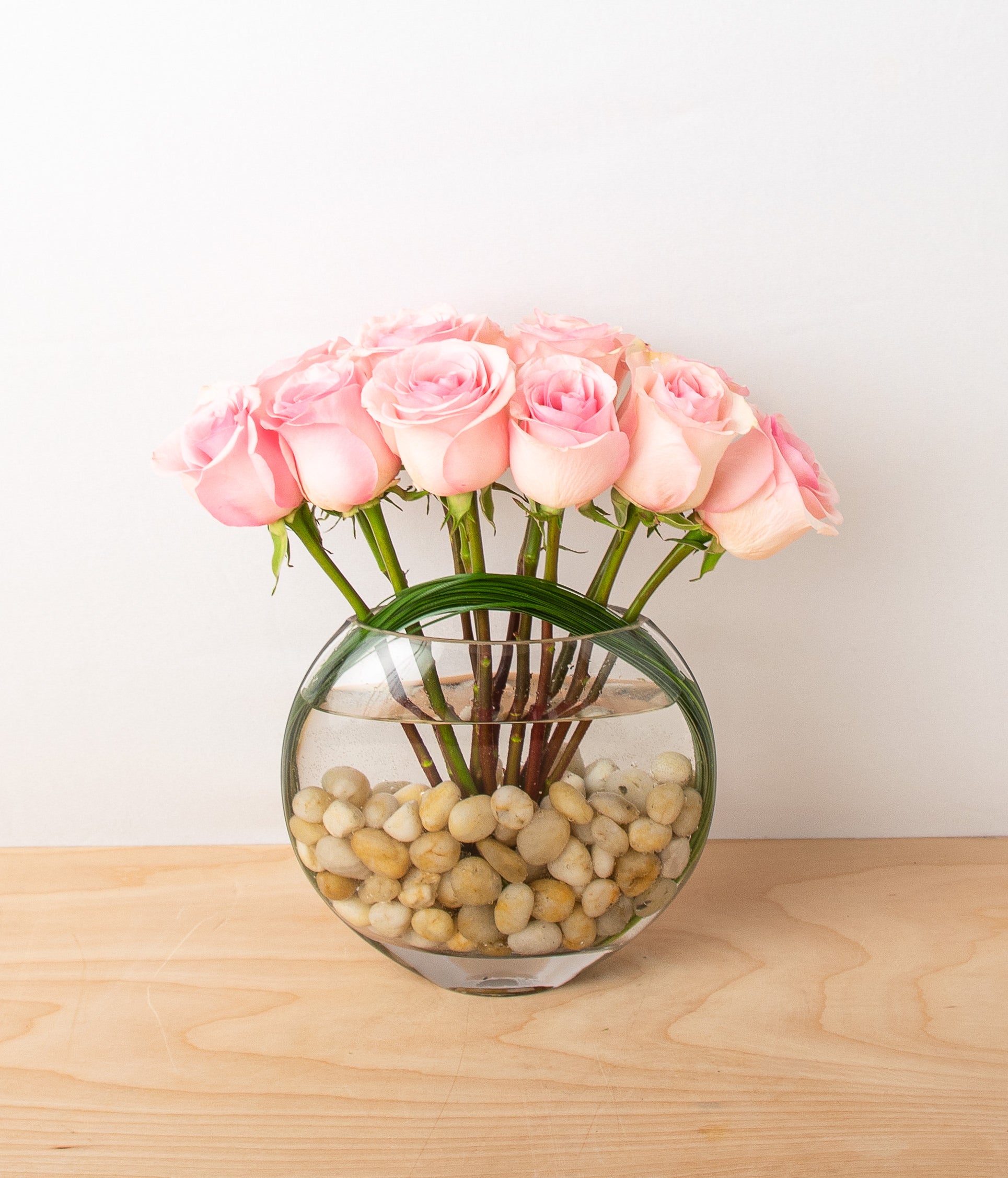 Flower Roses Centre Modern Modern Roses - Blush Pink – Scotts Flowers NYC
