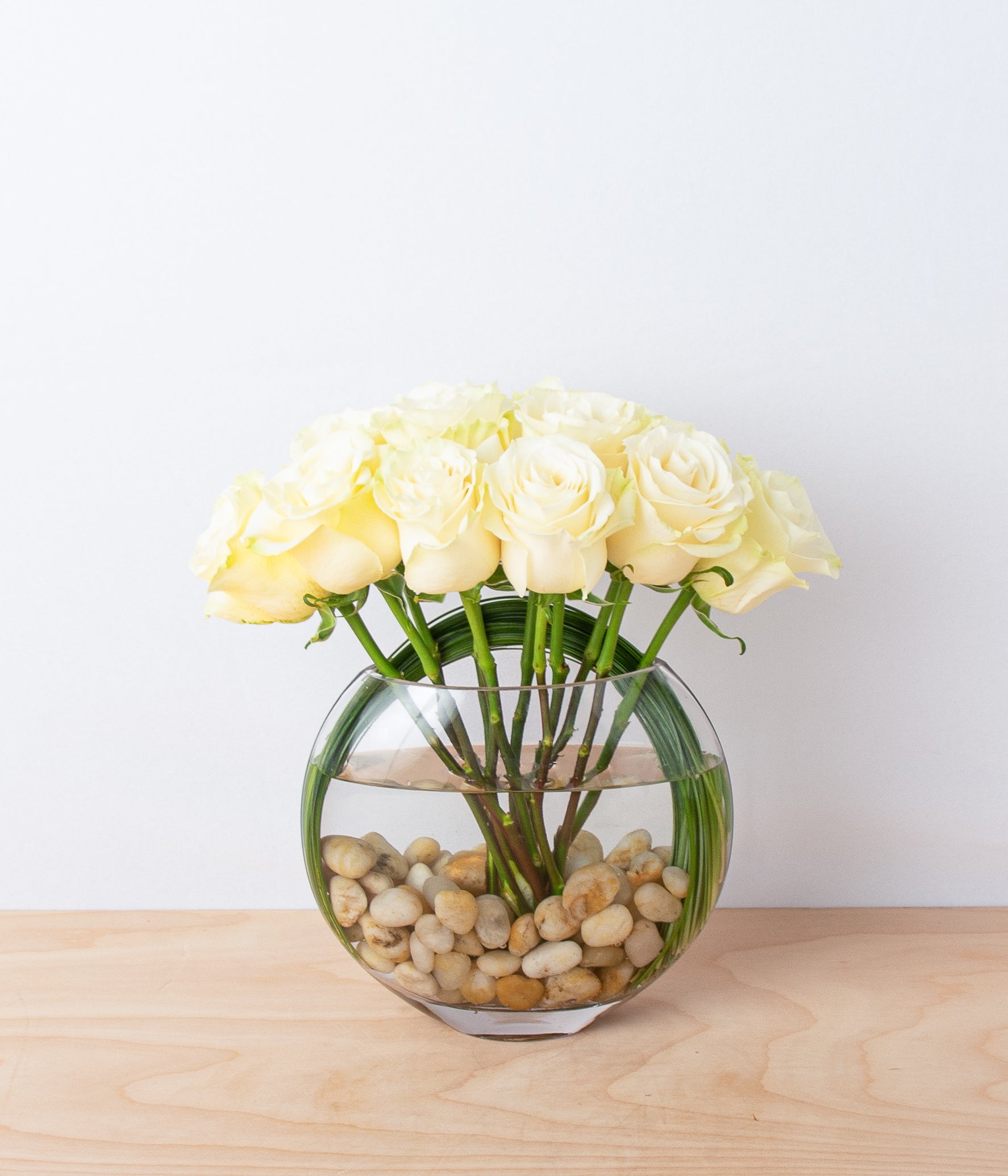 Modern Traditional Roses Modern Roses - White – Scotts Flowers NYC